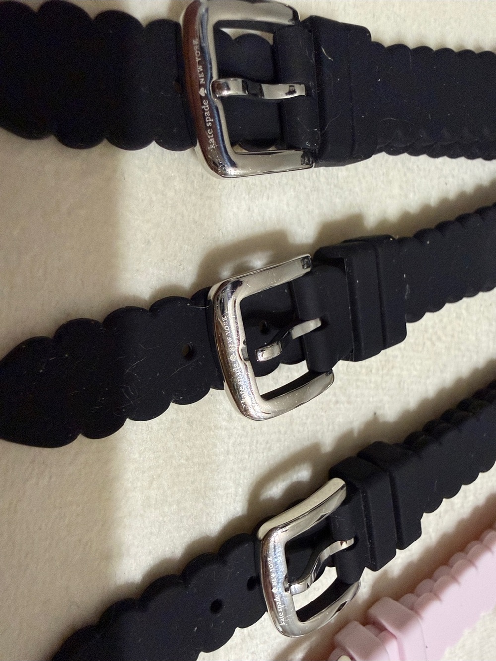 16mm kate spade Black and Pink Scalloped Silicone Watch Straps - Picture 8 of 8